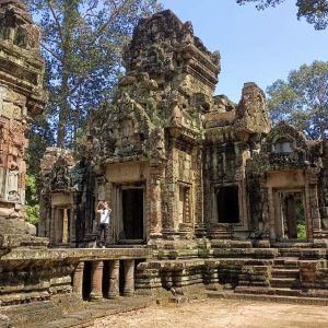 Start your Angkor Wat SMALL CIRCUIT Tour